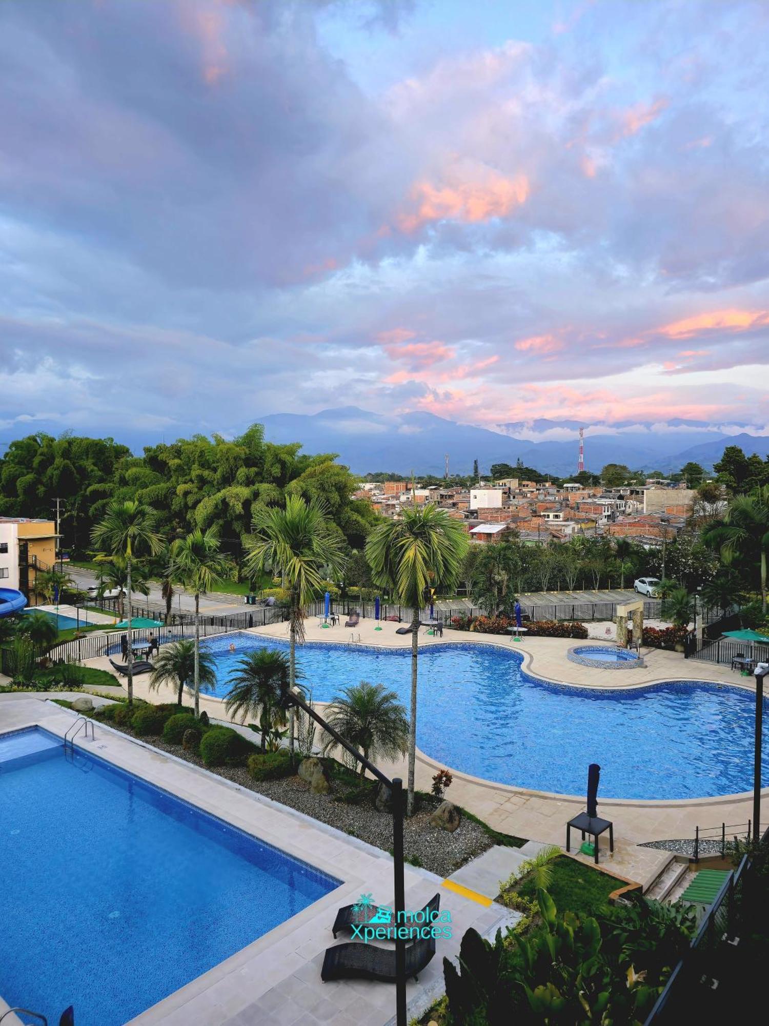 Apartamento Privado Vacacional A 5M Del Aeropuerto, 20 Minutos Del Parque Del Cafe Y Centro De Armenia Con 4 Piscinas, 3 Jacuzzi, Sauna By Molca Xperiences 3H Ngoại thất bức ảnh